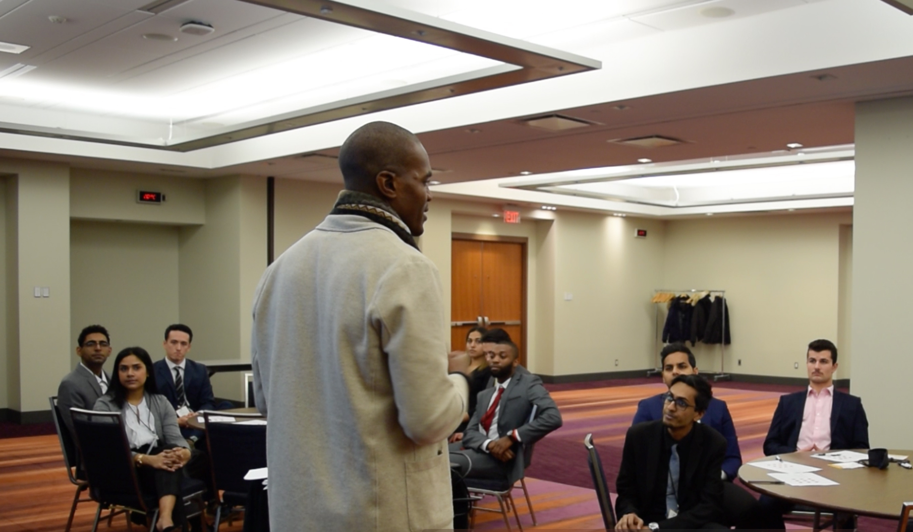 Image of The Tech Effect founder Kareem Perez speaking and providing digital marketing mentorship.